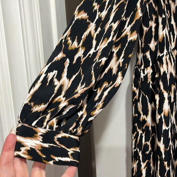 Leopard Long Sleeve Dress - Picture 4 of 6